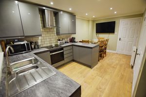 Kitchen/Diner- click for photo gallery